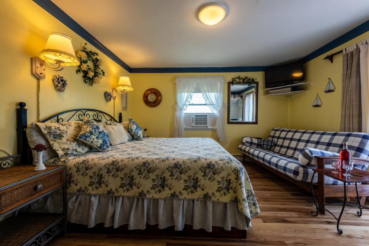 A Cape Cod Ocean Manor Inn Hyannis Bagian luar foto