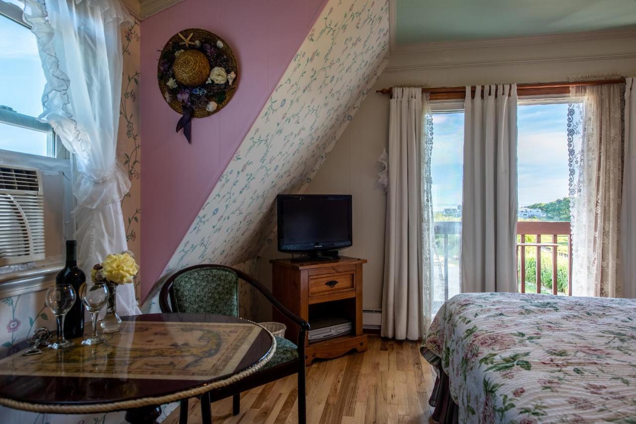 A Cape Cod Ocean Manor Inn Hyannis Bagian luar foto