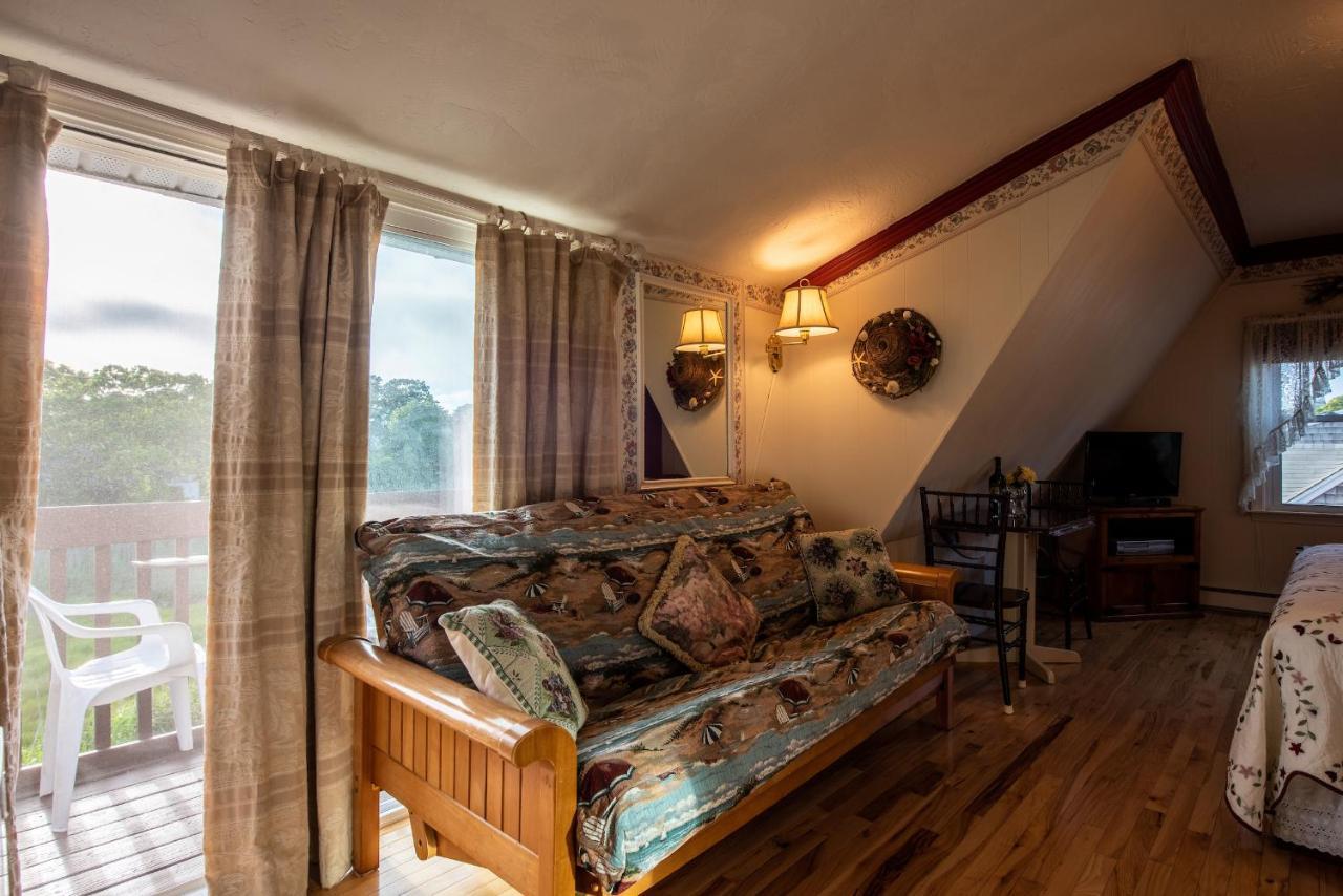 A Cape Cod Ocean Manor Inn Hyannis Bagian luar foto