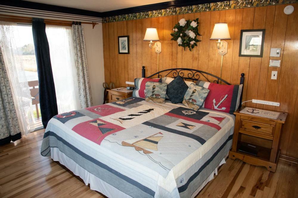 A Cape Cod Ocean Manor Inn Hyannis Bagian luar foto